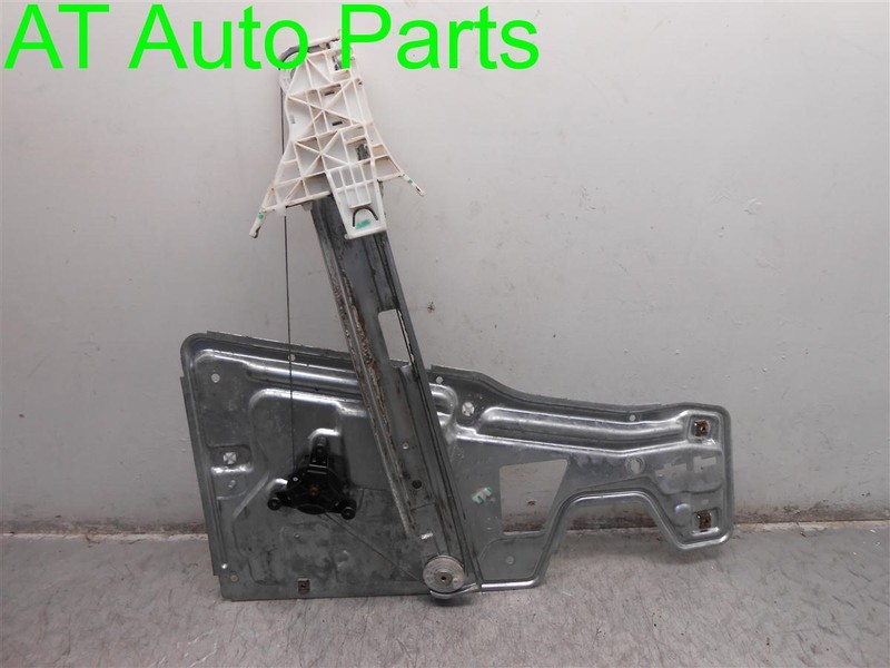 05-08 EQUINOX FRONT PASSENGER RIGHT DOOR WINDOW REGULATOR MOTOR OEM 5488636