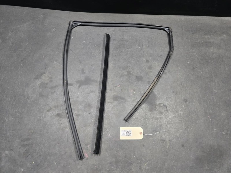 2PC Rear Left Door Window Run + Belt Weatherstrips Set 2019 Honda CR-V 2017-2022