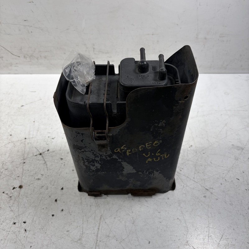 96-97 Honda Passport Isuzu Rodeo V6 Fuel Vapor Canister 8-17093-018-0 OEM