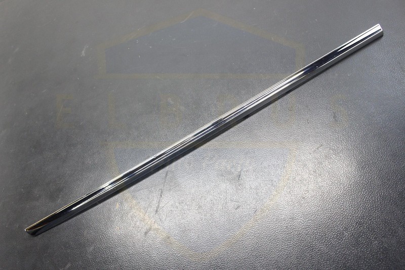 LINCOLN NAVIGATOR 18 19 20 21 22 23 24 FRONT LEFT DRIVER LOWER DOOR MOLDING OEM