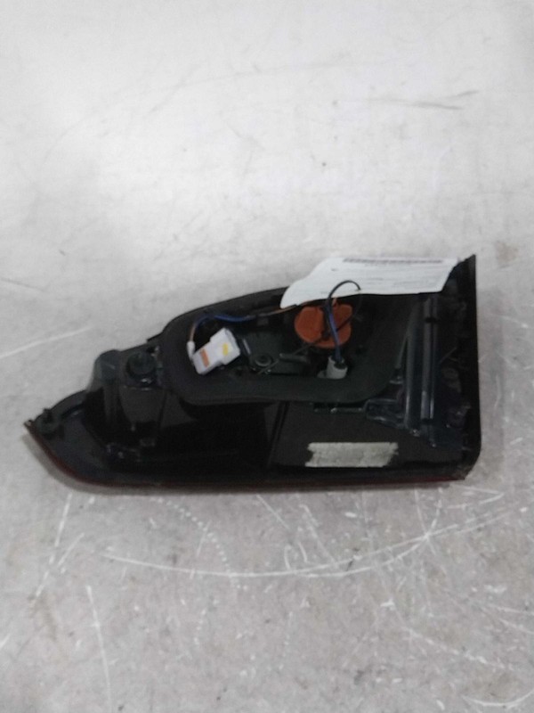 2018 KIA FORTE Left Tail Light Assembly Silver 634034 Used 90K Miles
