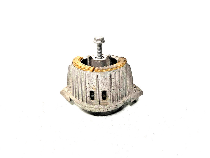 14-16 MERCEDES E250 SEDAN RIGHT SIDE 2.1L DIESEL ENGINE MOUNTOEM #A0.33
