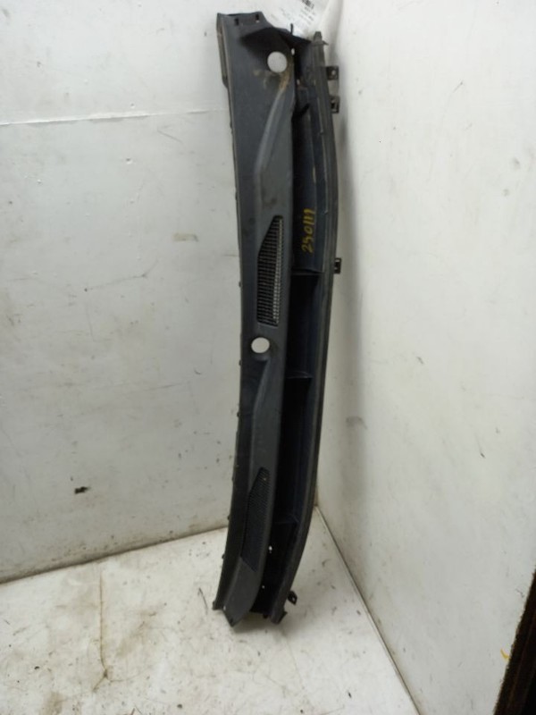 11 LEXUS GX460 COWL VENT PANEL