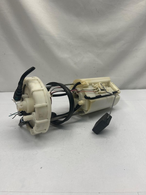 2004 2005 2006 Dodge Ram 1500 Pickup fuel pump assembly 26 gallons 4.7L