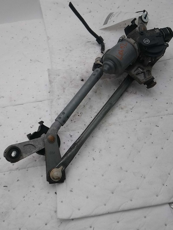Used Windshield Wiper Motor fits: 2013 Toyota CorollaGrade B