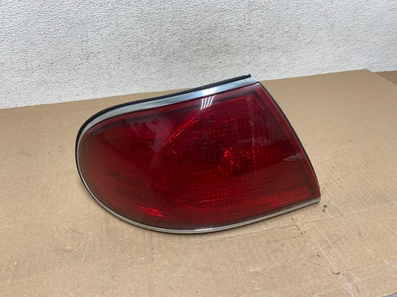 2000 to 2005 Buick Lesabre Left Driver LH Side Tail Light Oem AE6679 LK
