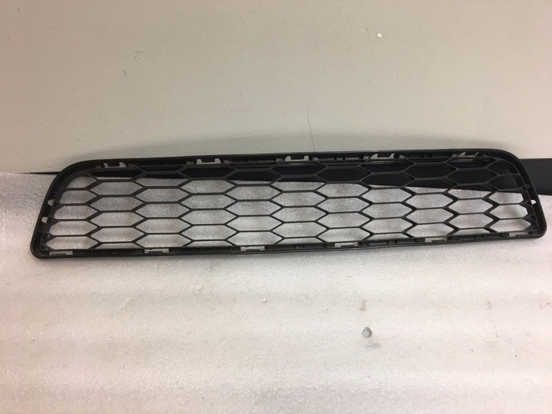 2013-2014-2015 Nissan Sentra Front Lower Grille 622543RMOA OEM ORIGINAL