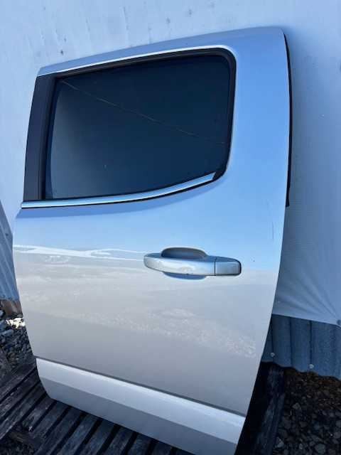 15 16 17 18 19 20 21 22 COLORADO CANYON LEFT REAR DOOR W/ CHROME TRIM BS-443