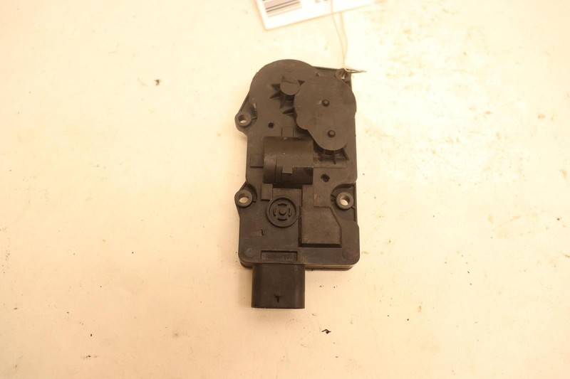 2014-2017 MERCEDES S-CLASS S550 W222 WATER PUMP SERVO FLAP ACTUATOR MOTOR OEM