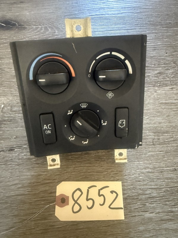 A/C Climate Temperature Control Unit 12V Volvo VNL - P/N: 21326144 R2659005