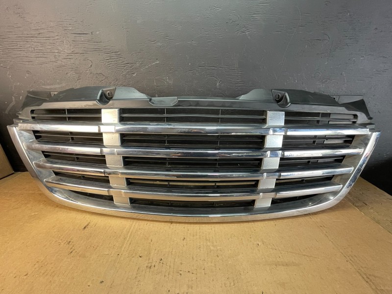 2009 to 2011 Freightliner Sprinter Front Upper Chrome Grill Grille ac5131 DG