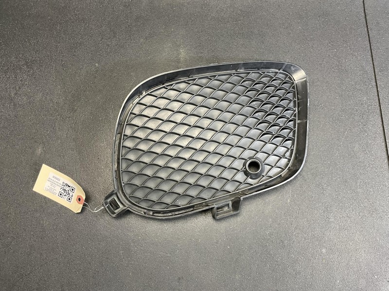 Front Bumper Right Fog Lamp Grille Cover 2018 Mercedes GLS 550 2928855422 17 19