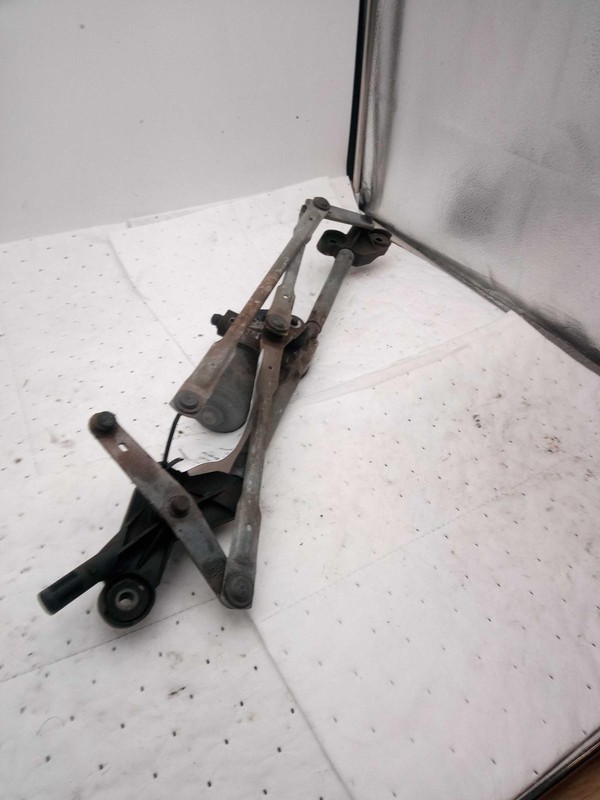 2005 Dodge Caravan Wiper Motor OEM 05018657AA 133k Miles White