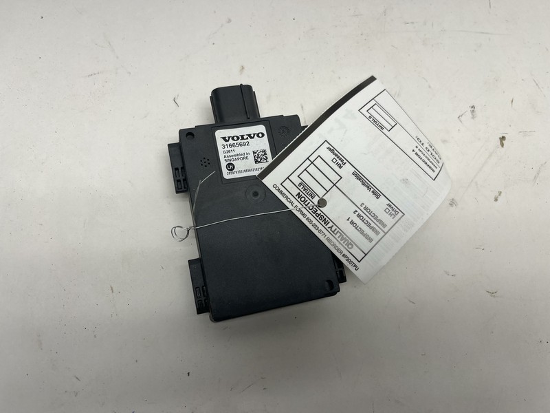 2018-2019 VOLVO XC60 DRIVER SIDE BLIND SPOT RADAR COMPUTER CONTROL MODULE OEM
