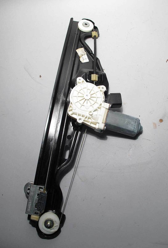 BMW E60 5-Series Right Rear Window Regulator Lifter Complete w Motor 2007-2010