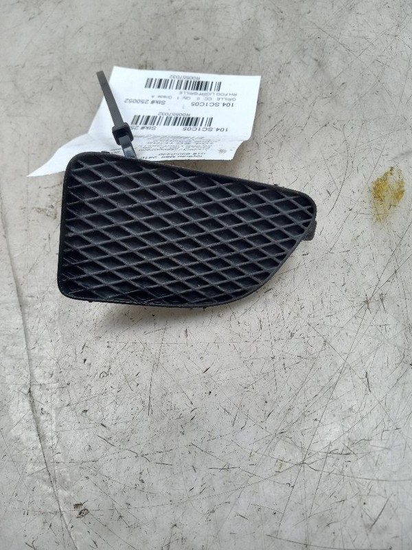05 SCION TC PASSENGER RIGHT FOG LIGHT GRILLE
