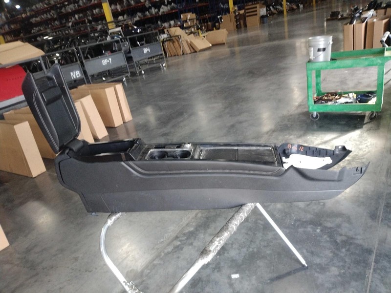 2022 Lincoln Corsair Center Console Lid Gray OEM Used 55K Miles NJ25-21908