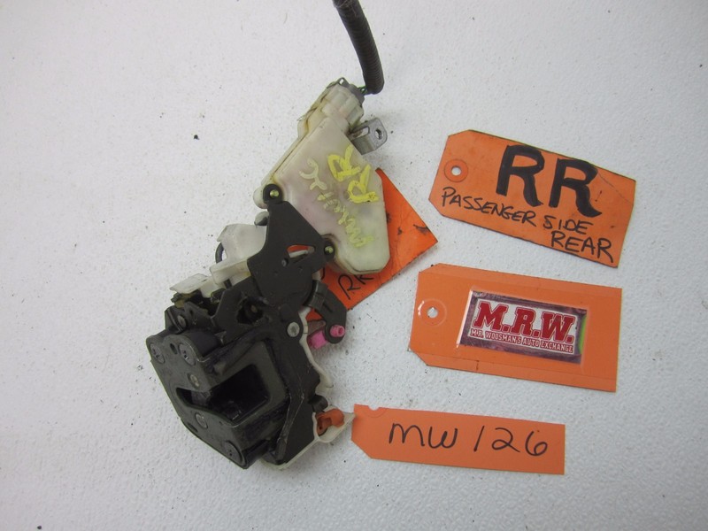 91-96 INFINITI G20 G 20 RIGHT REAR DOOR LATCH PASSENGER RH RR R BACK SIDE CAR