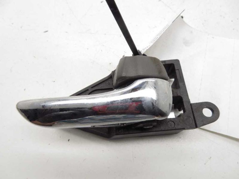 00-04 LEXUS GS300 PASSENGER SIDE FRONT INTERIOR DOOR HANDLE