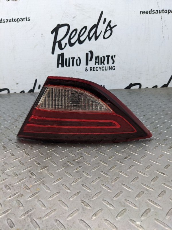 Passenger Tail Light Sedan Lid Mounted Fits 15-17 200 1154898