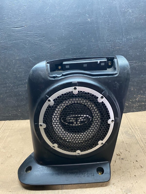 2007 to 2013 Mitsubishi Outlander Bass Subwoofer Sound Speaker Oem W2420 DG