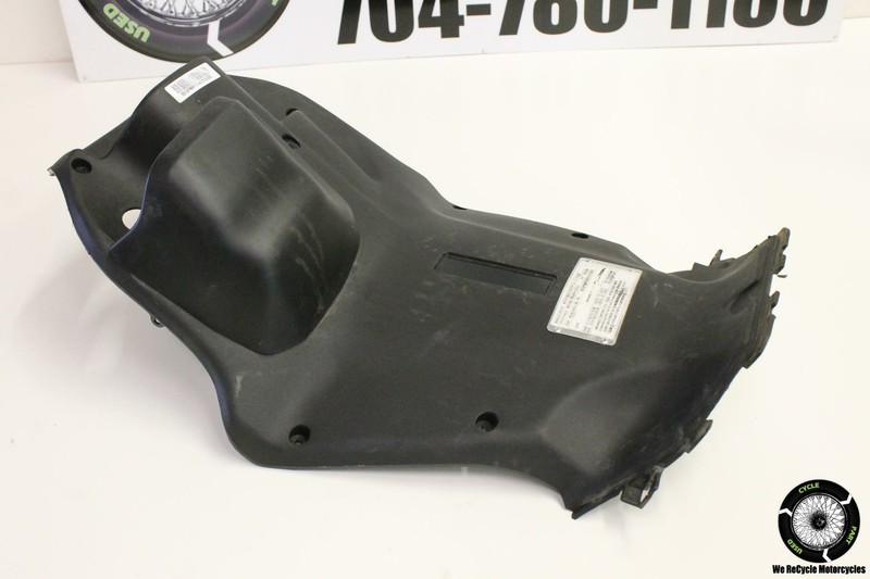 2019 Genuine Scooter RoughHouse 50 FRONT LEG SHIELD CENTER COVER BODY PANEL 19
