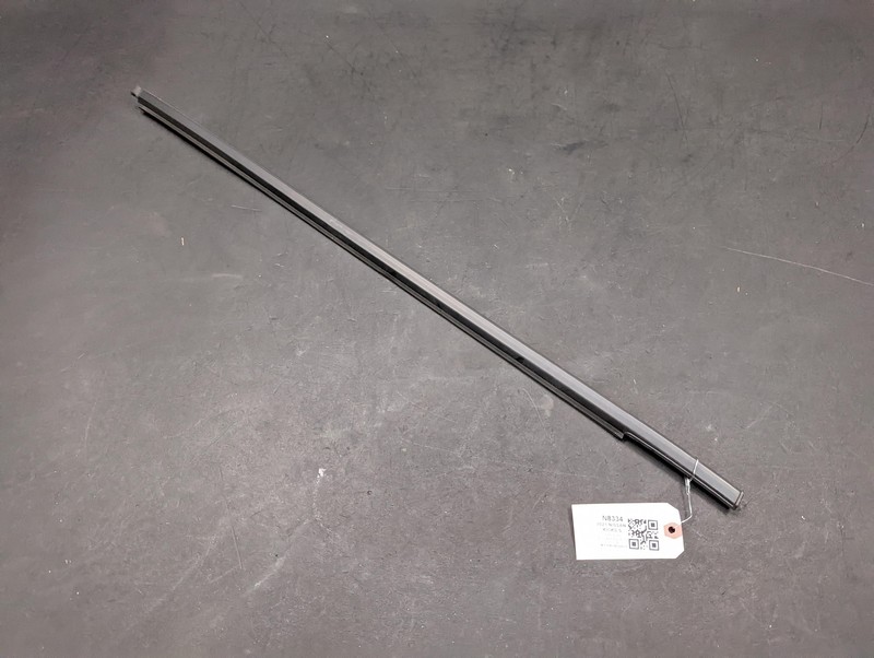 Front Right Door Exterior Belt Molding 2021 Nissan Kicks 80820-5RB0A 2018 - 2022