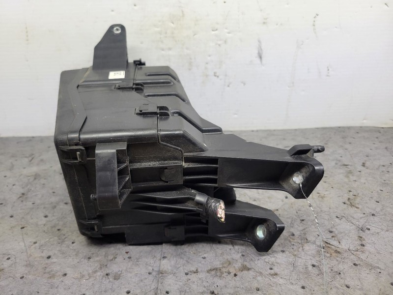 Passenger Fuse Box Engine 2ARFE Engine 4 Cylinder Fits 10-12 RAV4 1703206