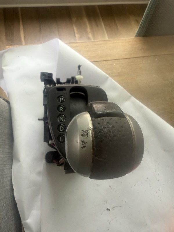 2008-2013 Nissan Rogue 2.5L Transmission Gear Shifter Shift Selector Lever OEM