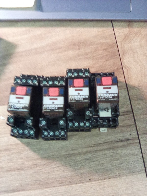 Lot Of 5 Schrack PT570024 Relay 24Volts W/Base