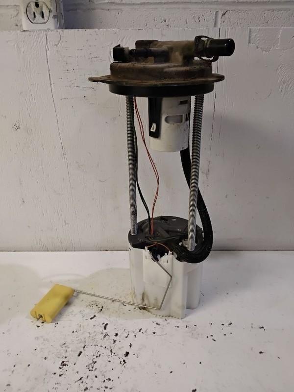 Fuel Pump Assembly Extended Cab 4.8L Fits 07-08 SIERRA 1500 PICKUP 3581701