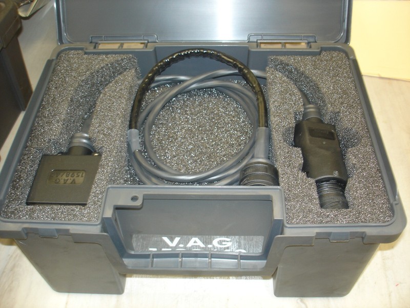 Volkswagen VAG 1598/40 Gearbox Fault Finder Adapter OEM in case