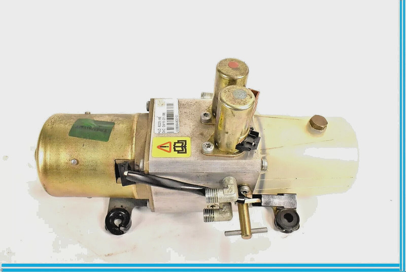 97-06 Jaguar XK8 X100 Convertible Top Roof Hydraulic Motor Pump HJD8225AB OEM