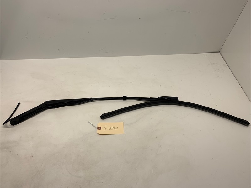 Tesla model X left brush holder wiper leash, wiper and wiper blade 2841 U18