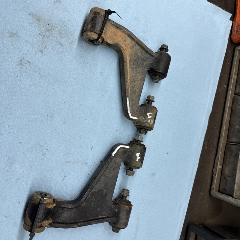 Yamaha G22 Golf Cart Front Suspension Control Arms Good