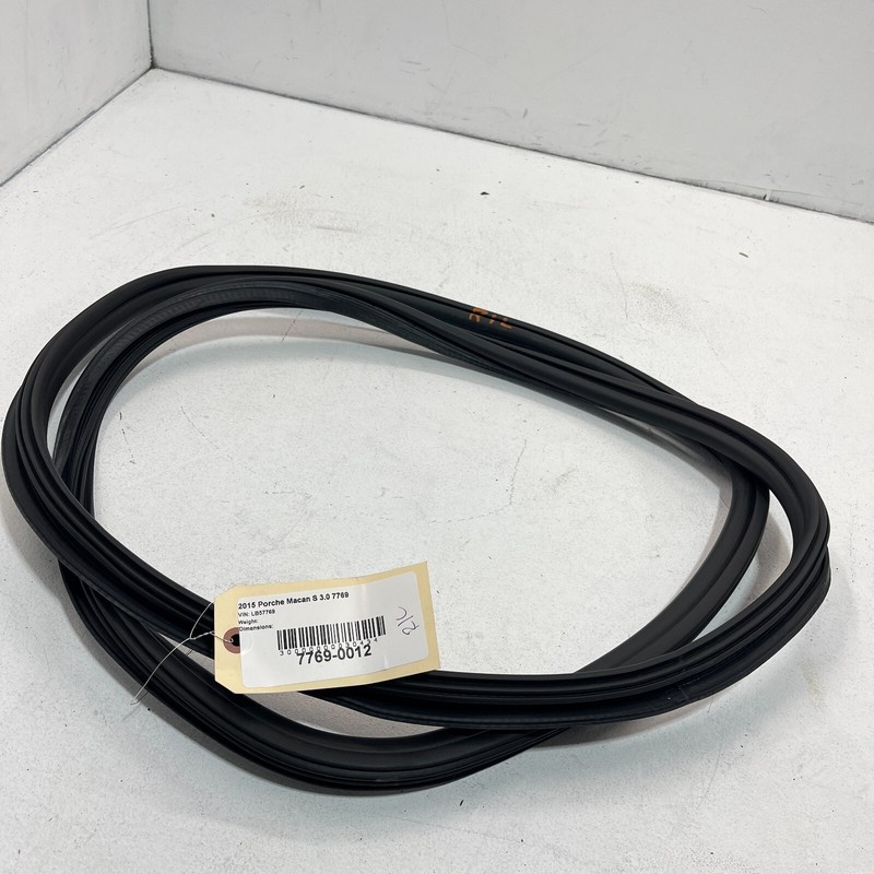 PORSCHE MACAN 2015-2022 REAR LEFT OR RIGHT SIDE DOOR BODY WEATHERSTRIP SEAL OEM