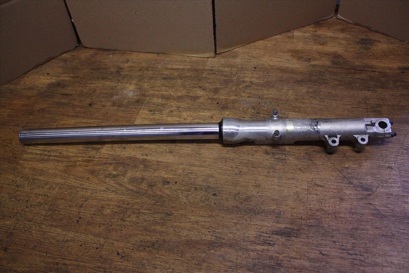 1988 HONDA VT 800 C SHADOW FRONT LEFT FORK TUBE OEM VT800 88