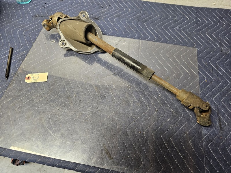 08-19 Ford Econoline E-450 Lower Intermediate Steering Column Shaft w Knuckle