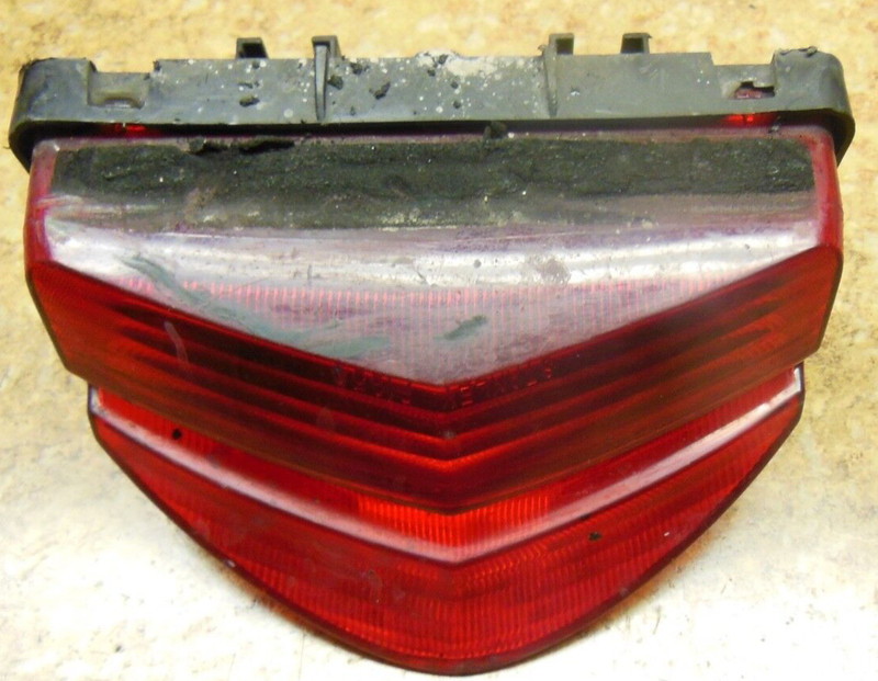 2001 Honda CBR600F4 CBR 600 F4 CBR600 Rear Back Taillight Brake Light Tail 2002