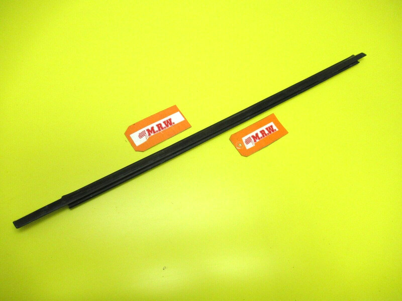 MOLDING DOOR GLASS WINDOW SEAL PASSENGER SIDE FRONT 01 02 03 04 05 TOYOTA RAV4