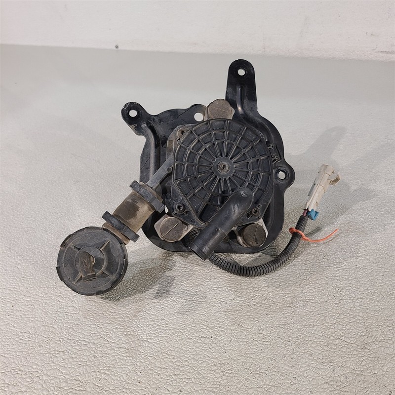 00-04 Corvette C5 Smog Emission Air Pump Ls1 Ls6 Aa7486