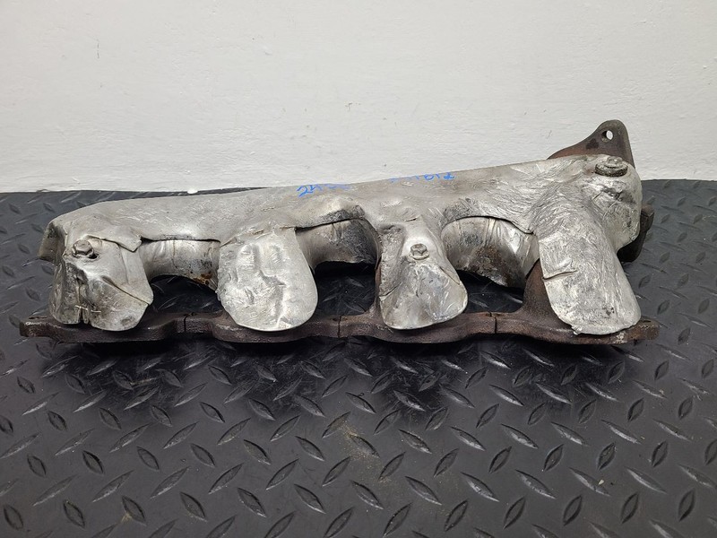 14-19 Chevrolet Silverado 1500 6.2L Right Exhaust Manifold OEM 12629338