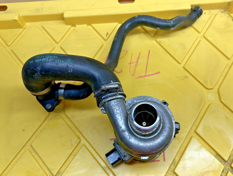 2014-2021 BMW 3 2 Series F228625097 Electric Engine Water Coolant Pump OEM