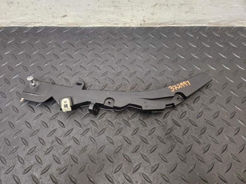 25-26 BMW X3 Left Driver Firewall Upper Sealing Frame OEM 61115A512B3
