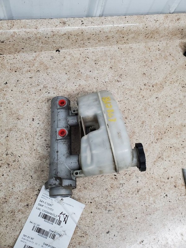 Brake Master Cylinder Classic Style Fits 03-07 SIERRA 1500 PICKUP 300269