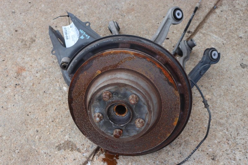 2010-2016 MERCEDES E350 W212 SEDAN RWD REAR RIGHT SPINDLE KNUCKLE HUB ASSY OEM