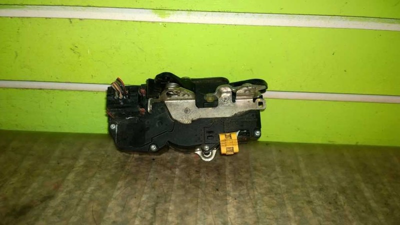 07 EQUINOX LS 3.4L AT PASSENGER RIGHT FRONT DOOR LOCK LATCH OEM 1558-9