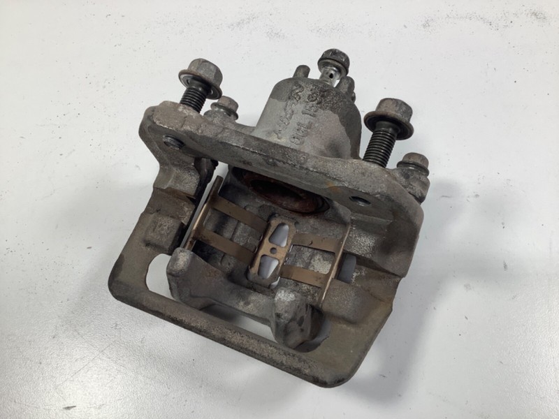 05-06 Honda CR-V Left Rear Caliper with Bracket 43019-S9A-E00 OEM