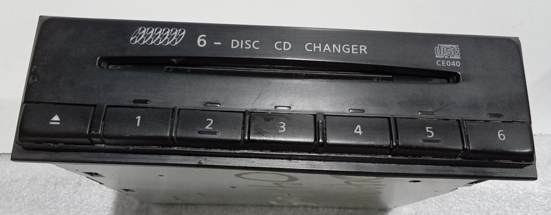 2004-2006 Nissan Sentra 6 Disc CD Changer 1 Din 58558 OEM 281846Z700