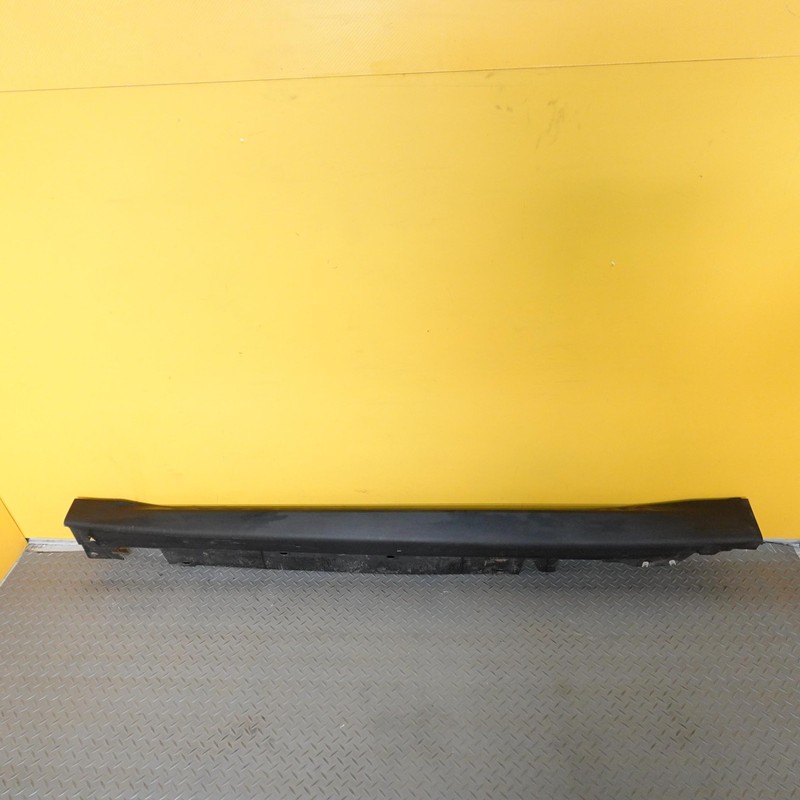 2024-2026 BMW X2 U10 LEFT SIDE ROCKER PANEL MOULDING BLACK OEM 51175A329F5